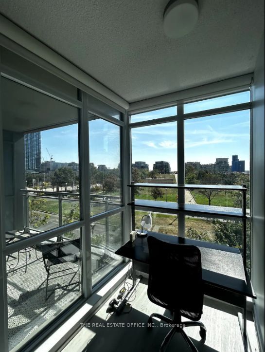 151 Dan Leckie Way #202