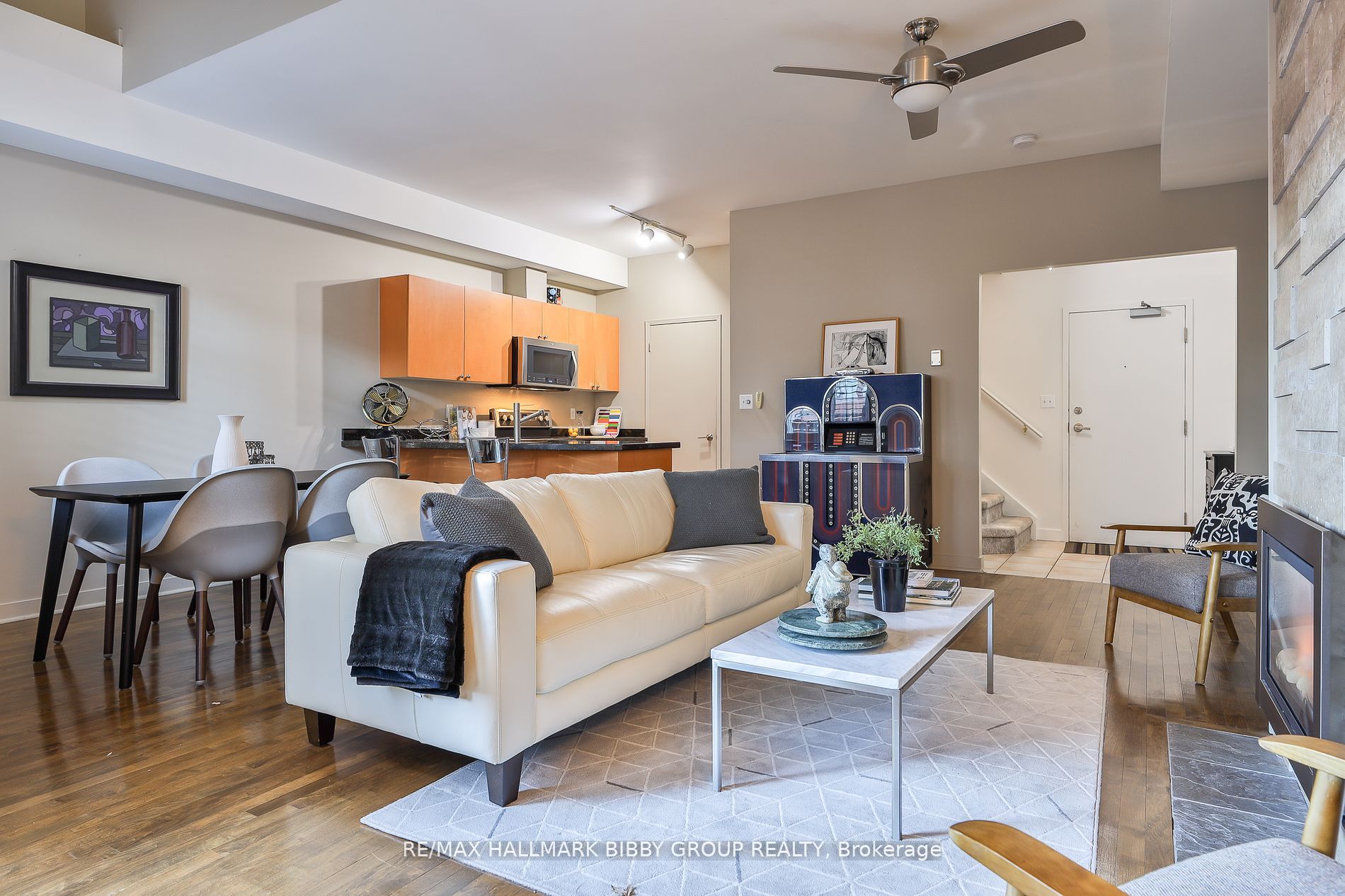 500 Richmond St W, #315