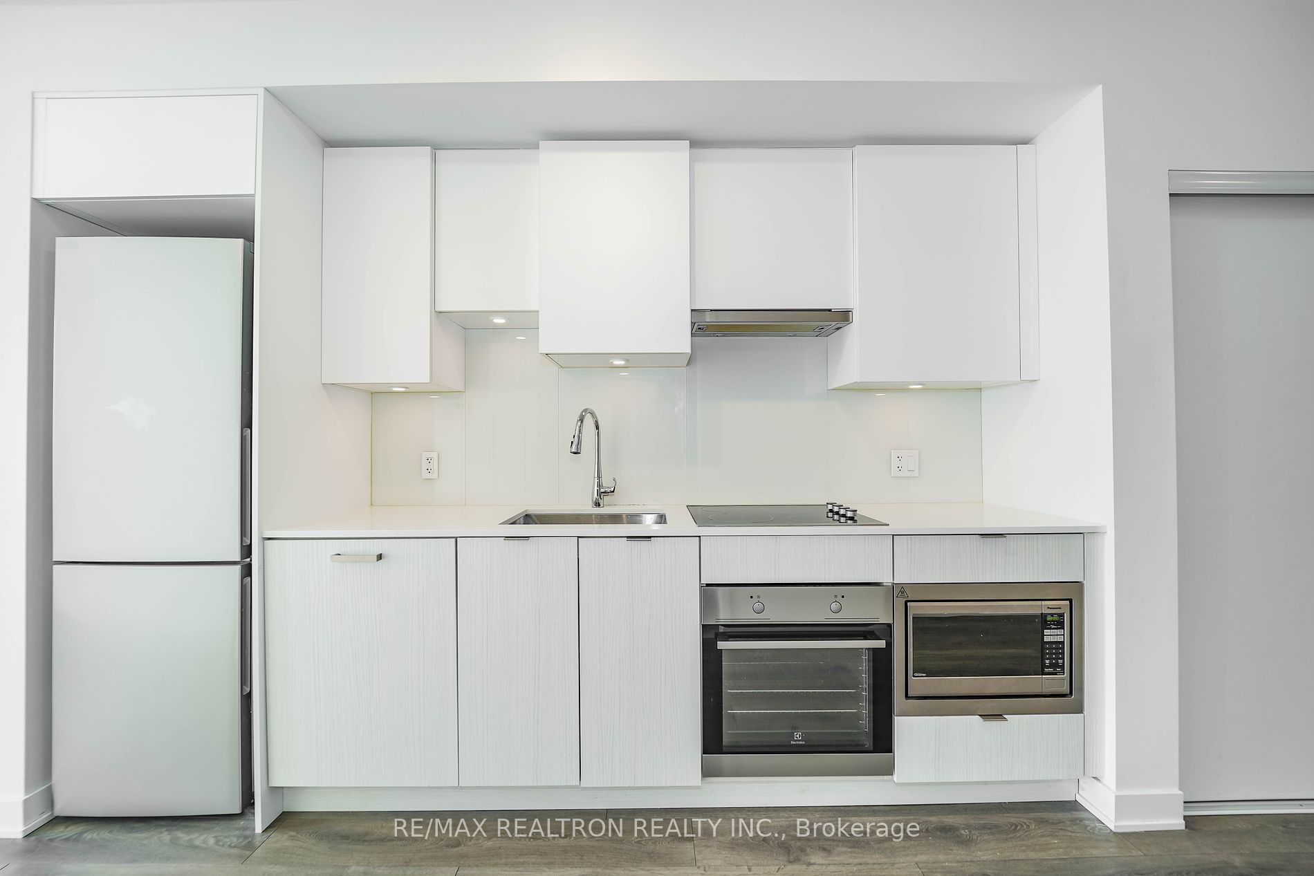 195 Redpath Ave, #2307