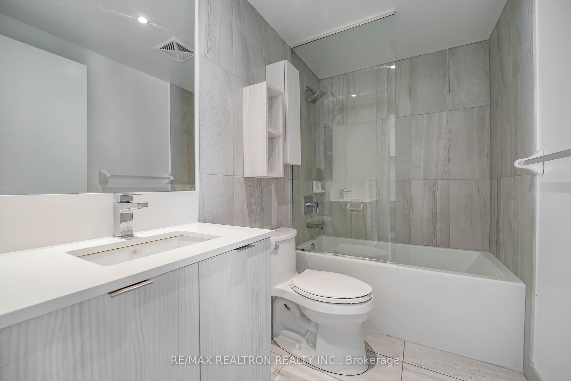 195 Redpath Ave, #2307