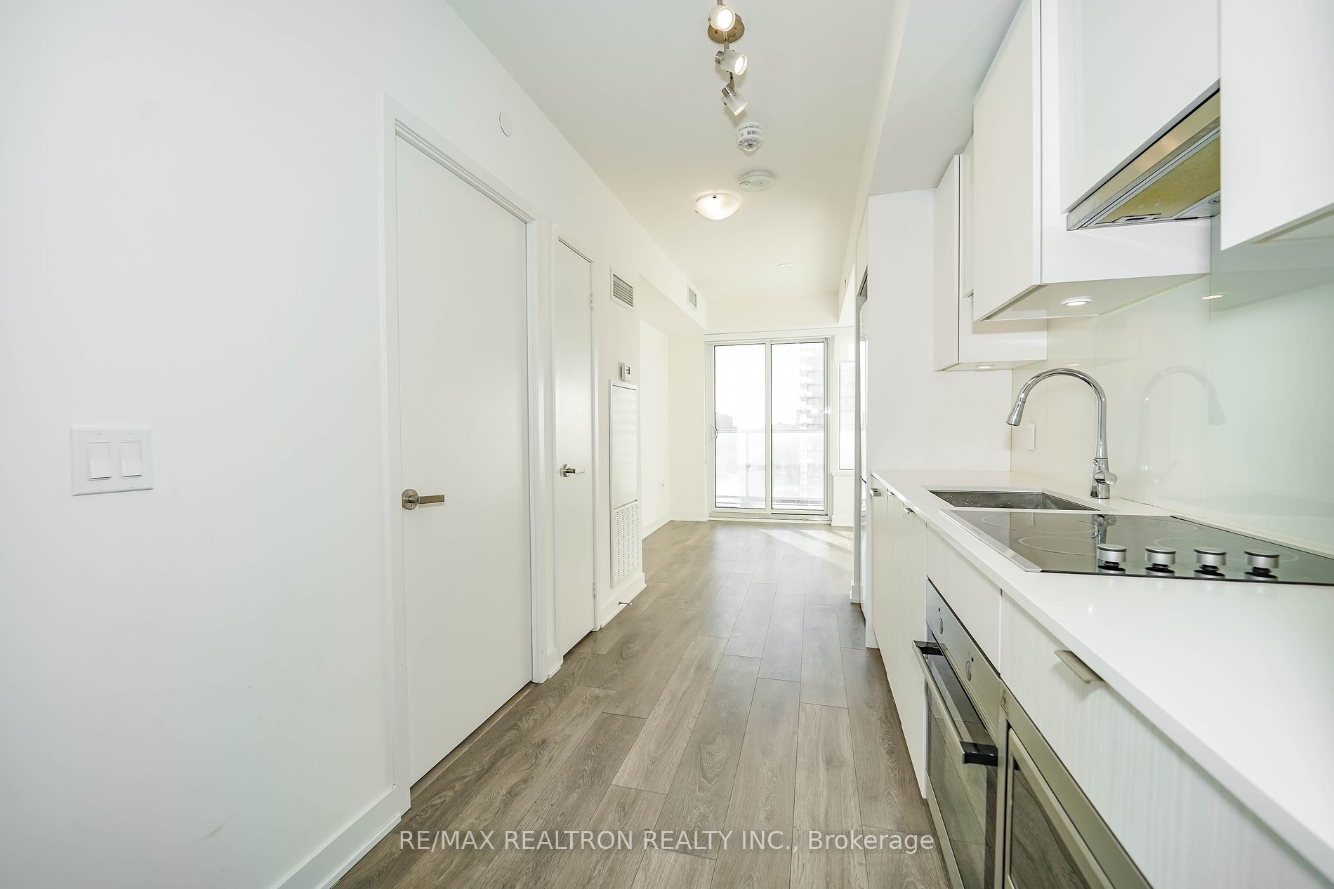 195 Redpath Ave, #2307