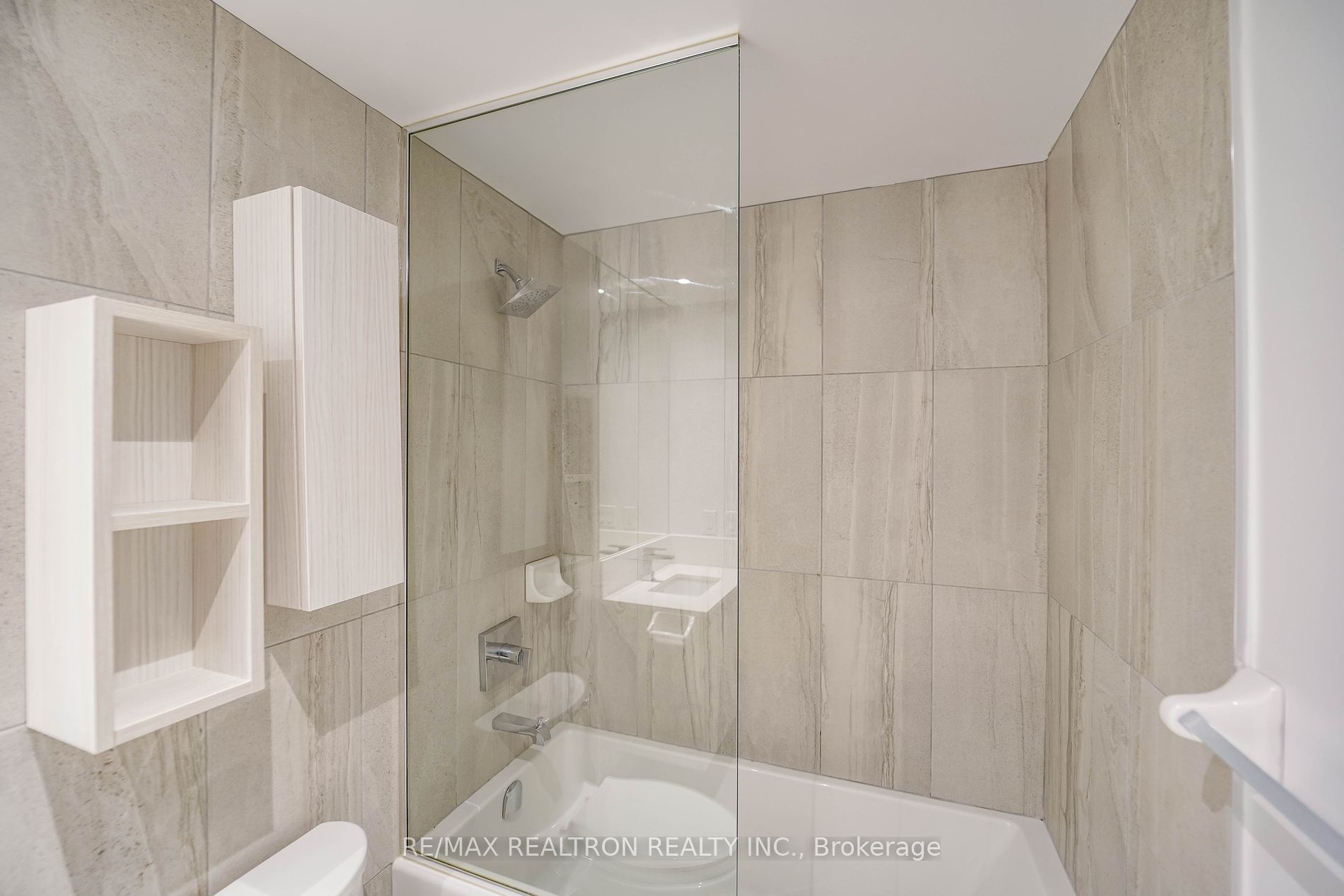 195 Redpath Ave, #2307