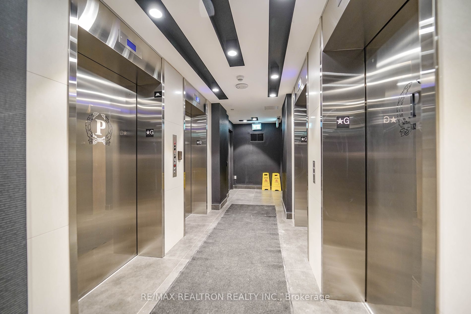 195 Redpath Ave, #2307