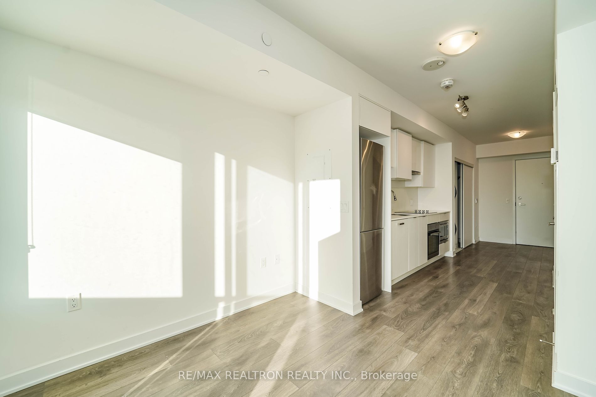 195 Redpath Ave, #2307