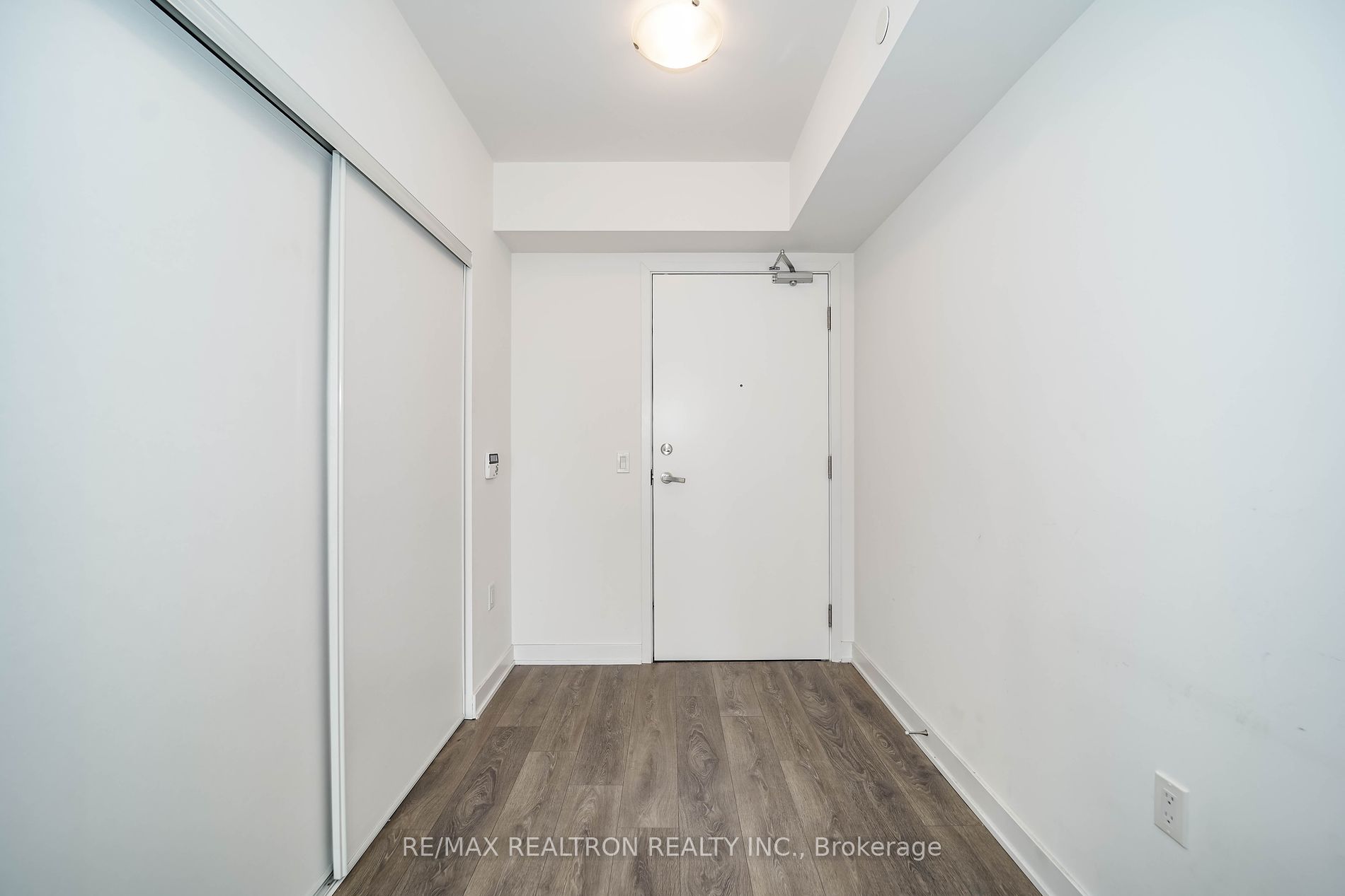 195 Redpath Ave, #2307