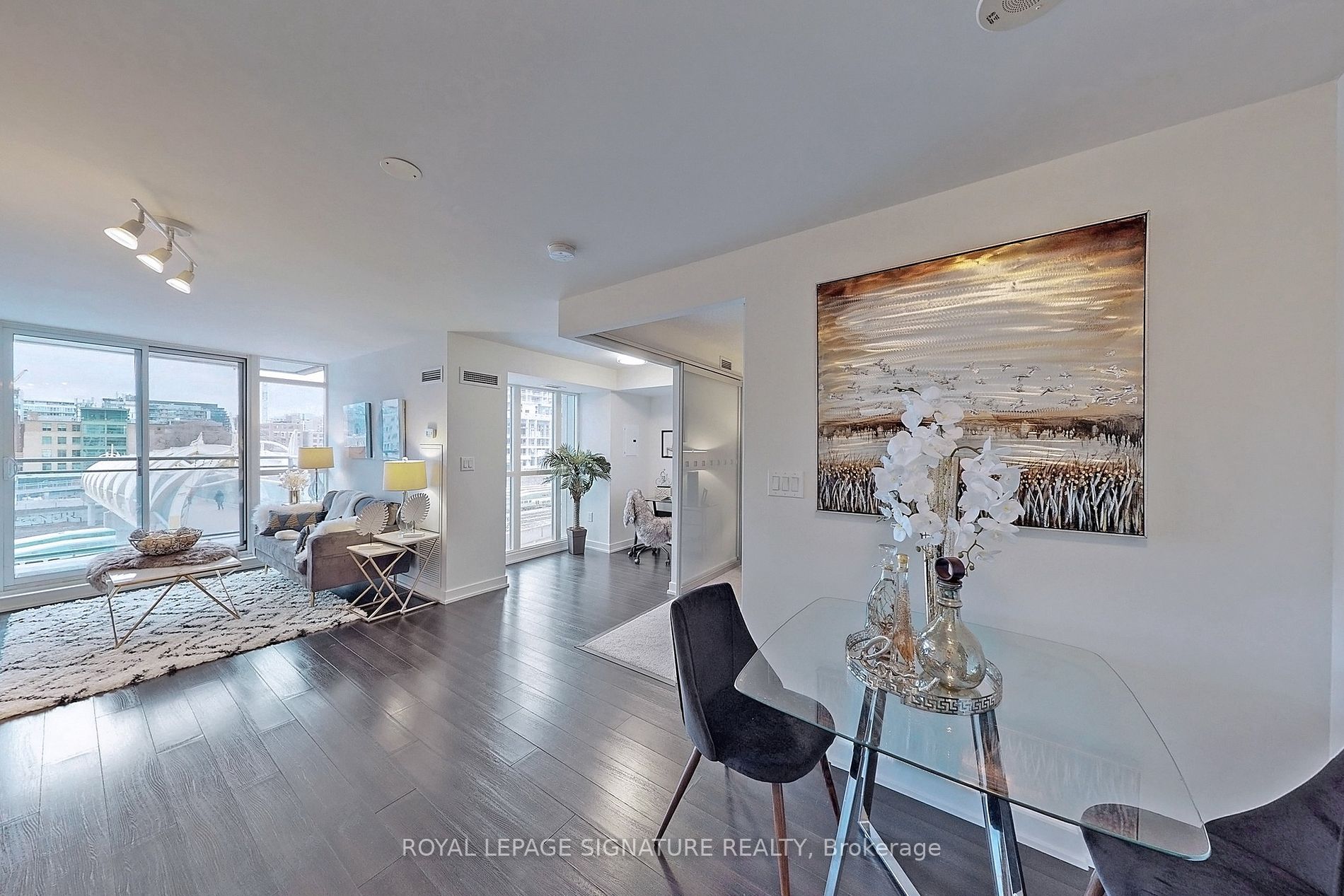 151 Dan Leckie Way #321