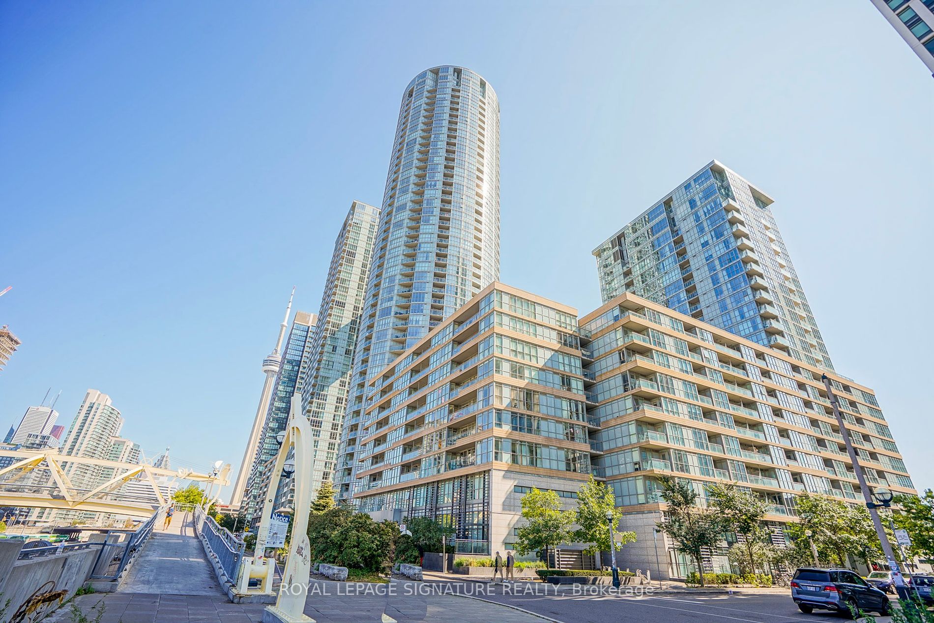 151 Dan Leckie Way #321