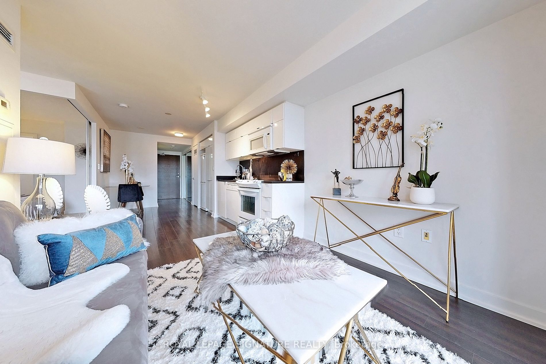 151 Dan Leckie Way #321