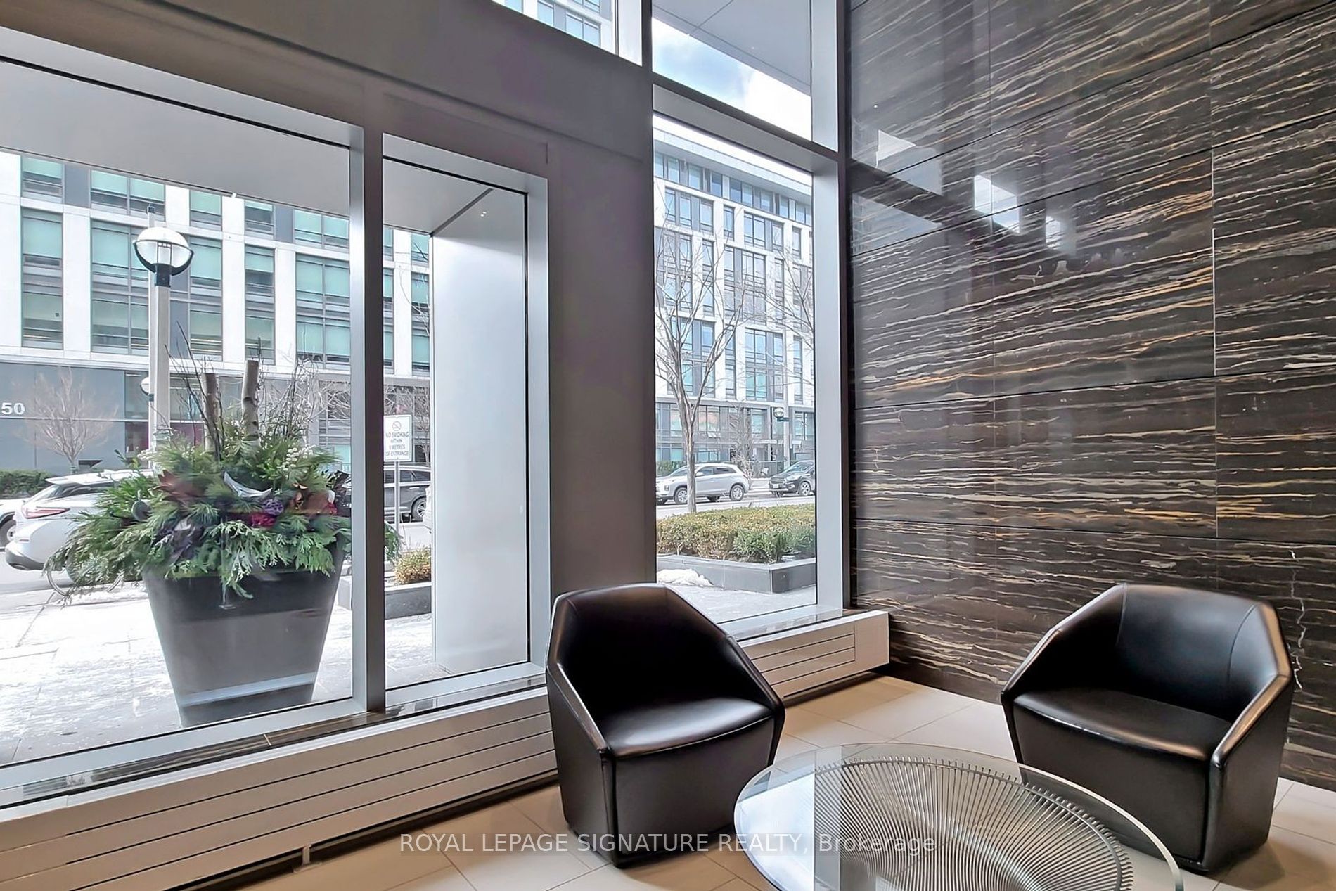 151 Dan Leckie Way #321