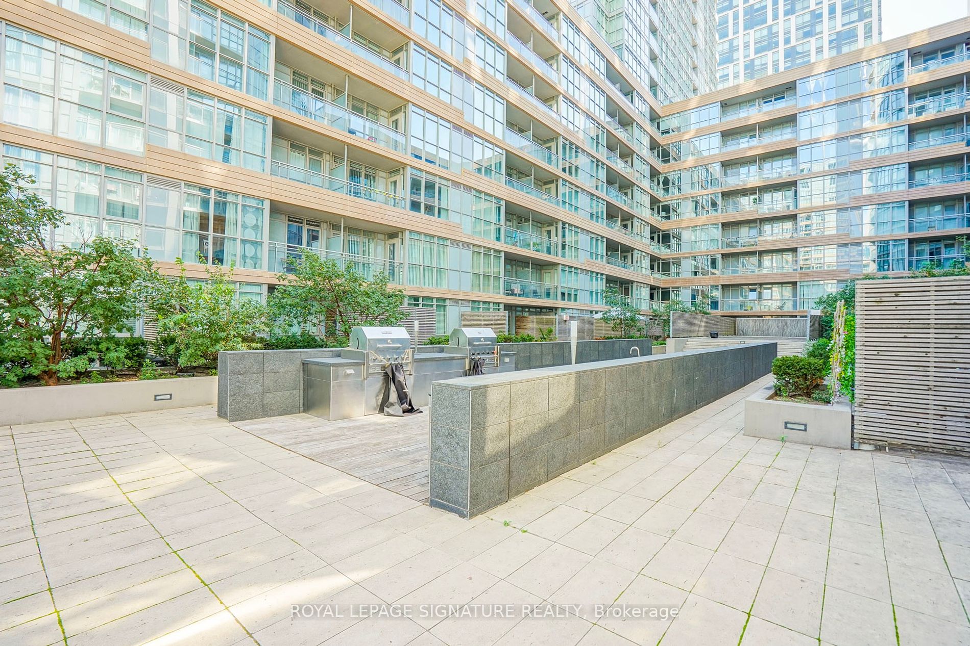151 Dan Leckie Way #321