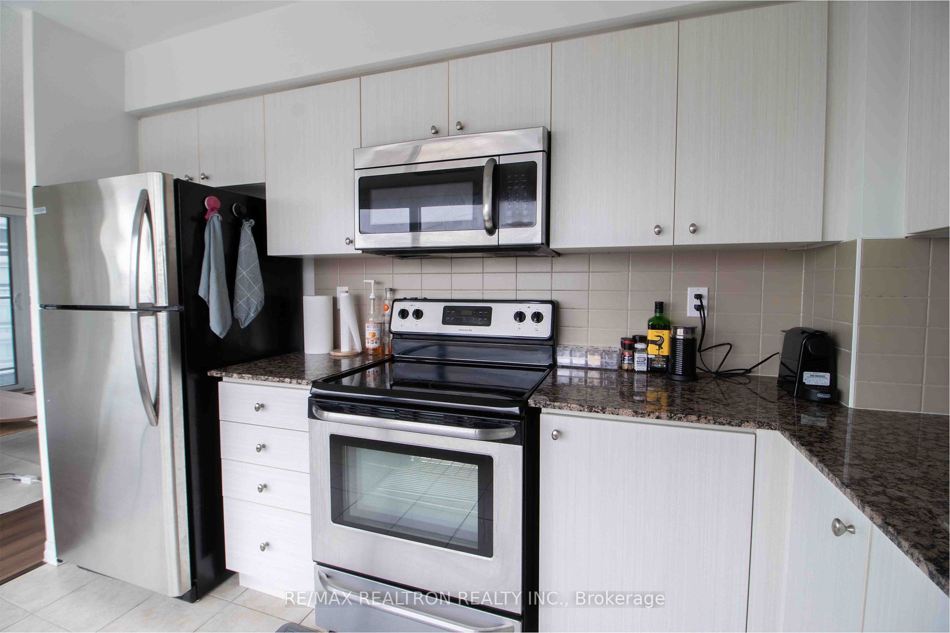 275 Yorkland Road #802