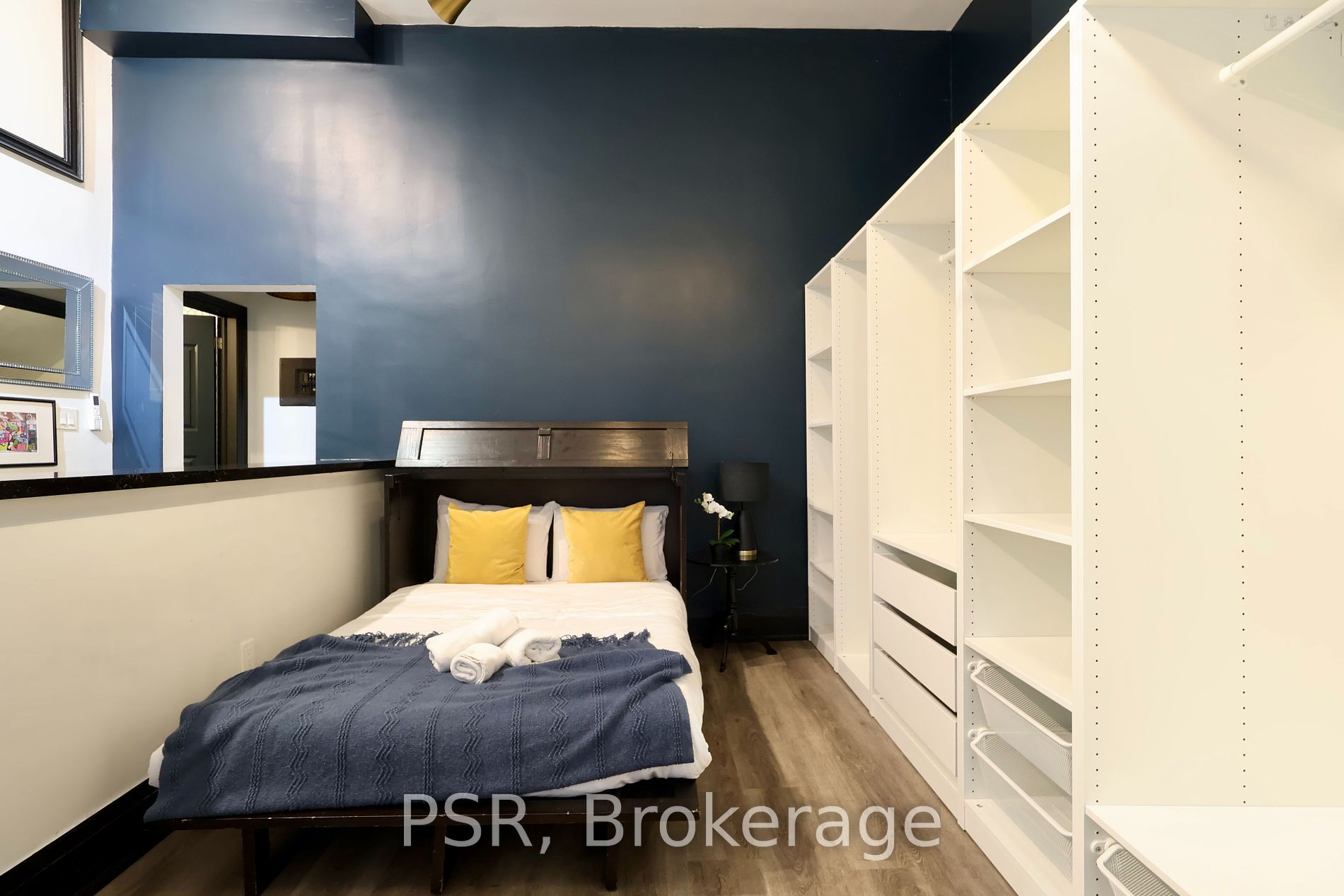 631 Queen Street W, #2