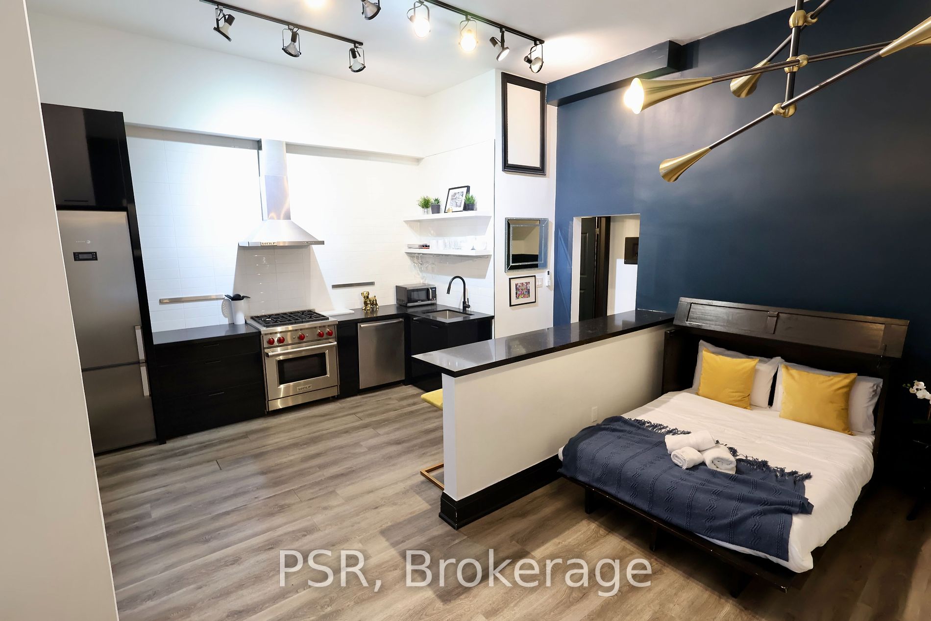 631 Queen Street W, #2