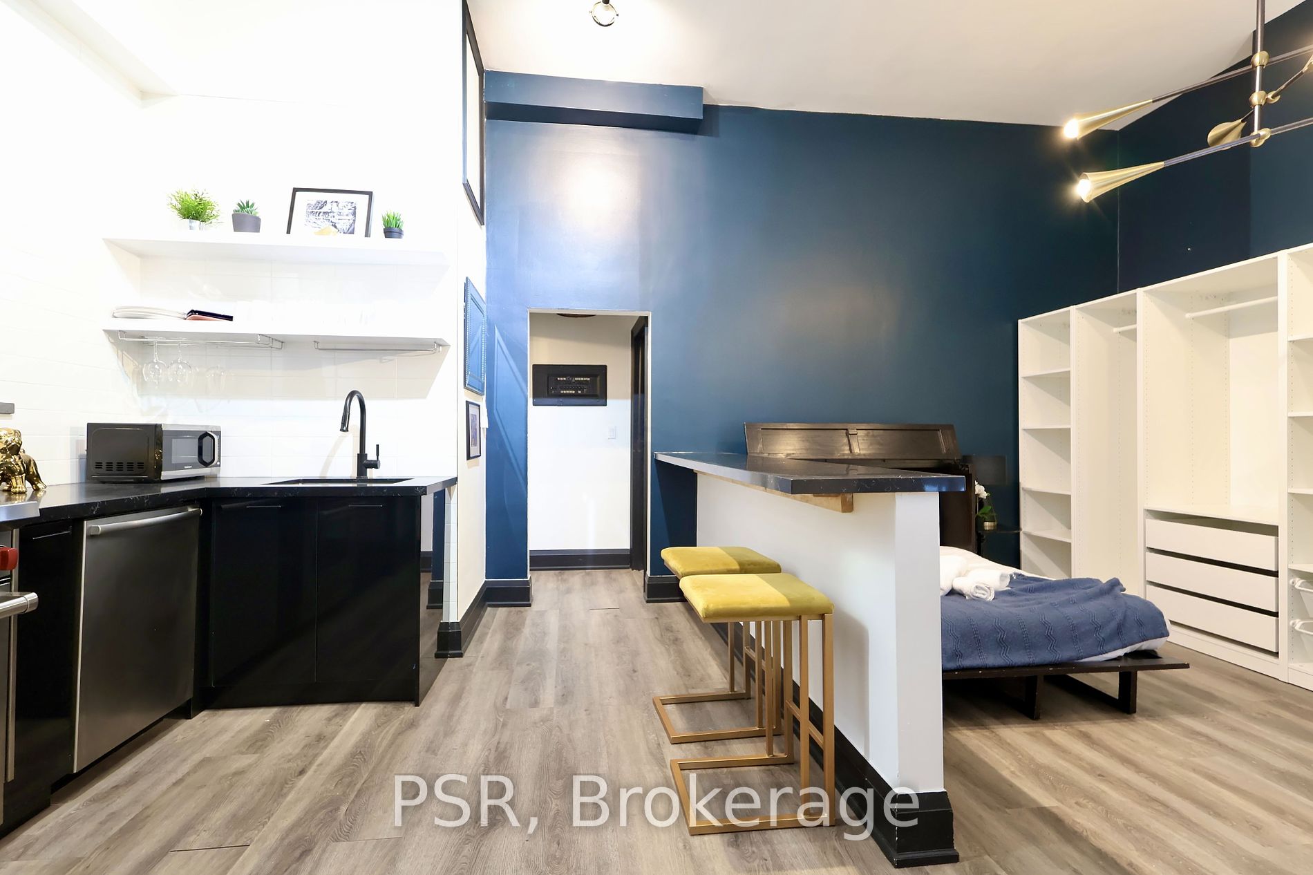 631 Queen Street W, #2
