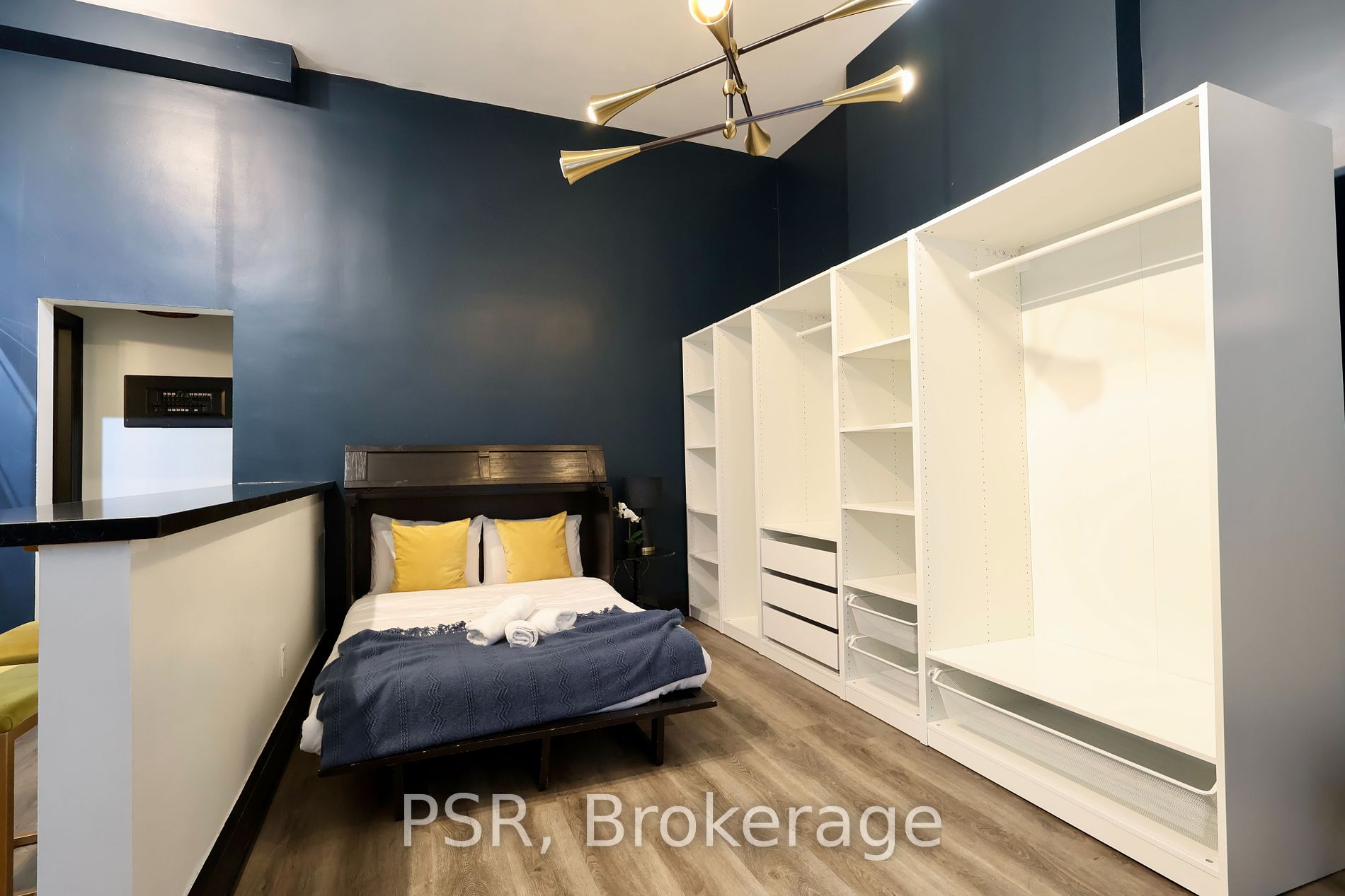 631 Queen Street W, #2