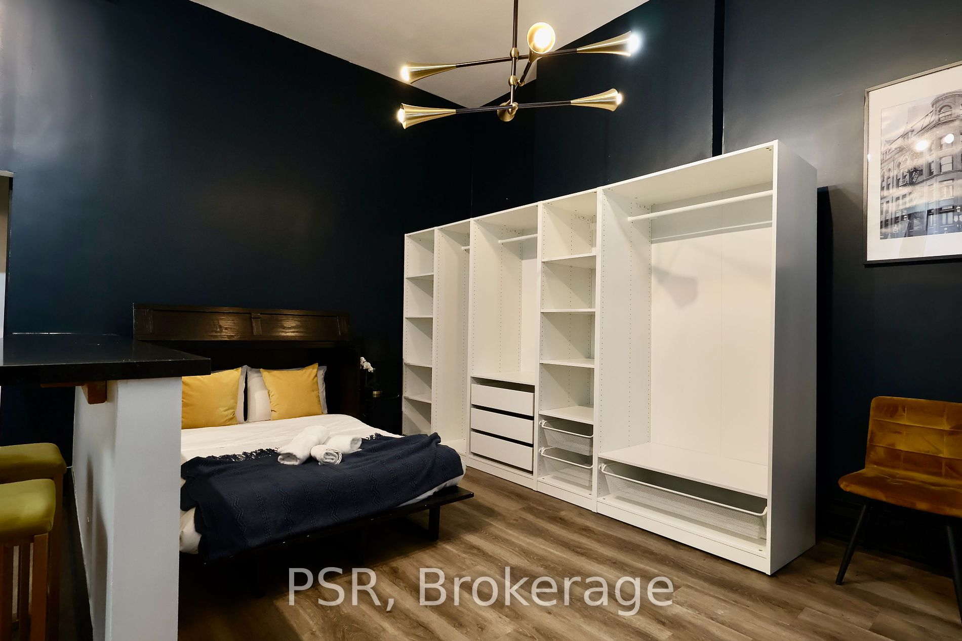 631 Queen Street W, #2