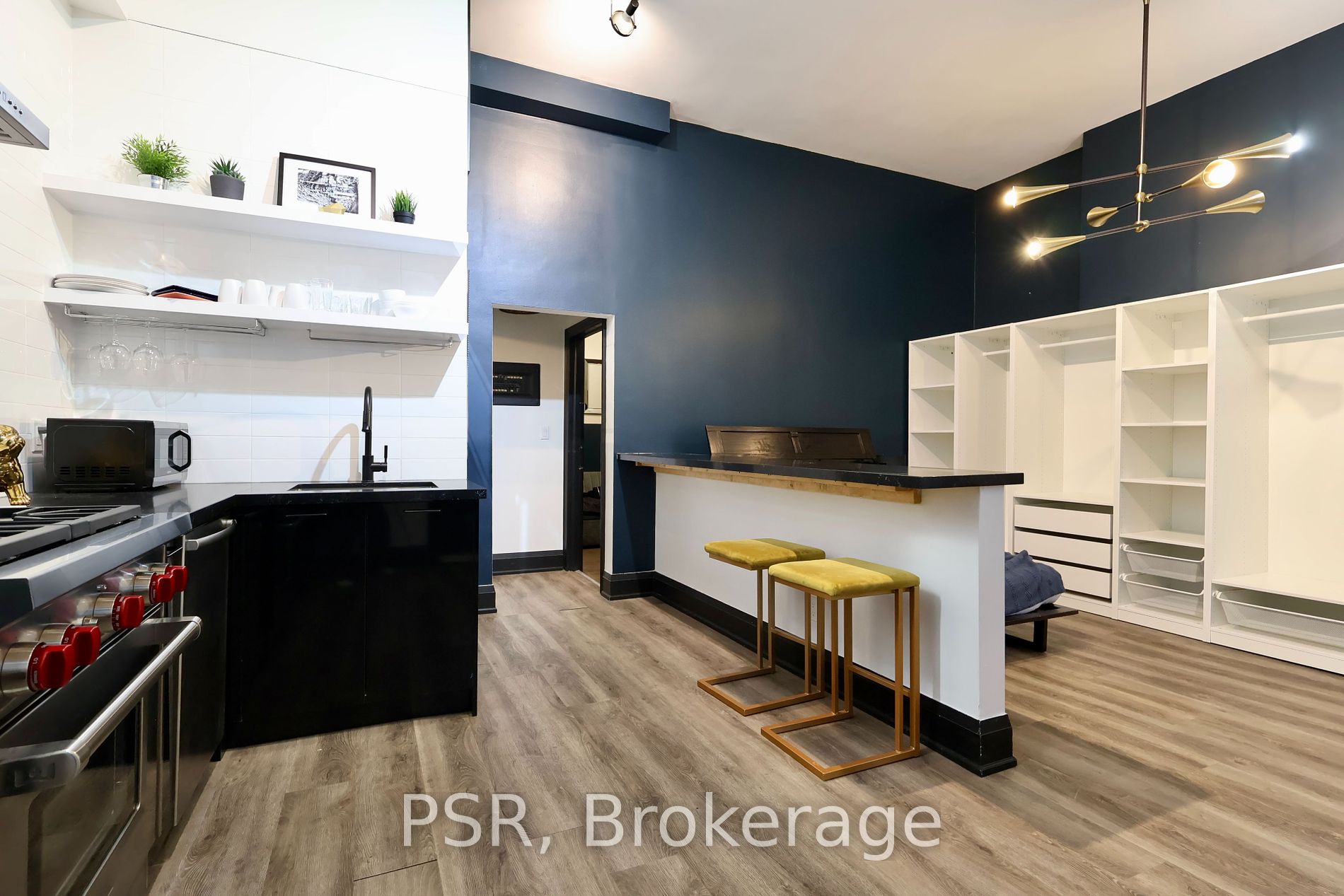 631 Queen Street W, #2