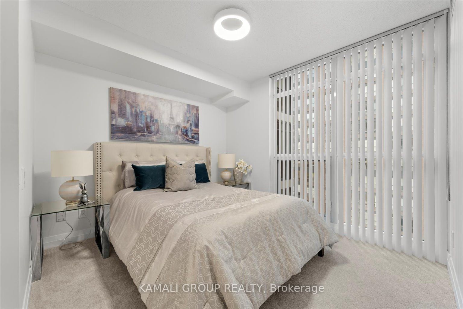 21 Carlton St, #1201