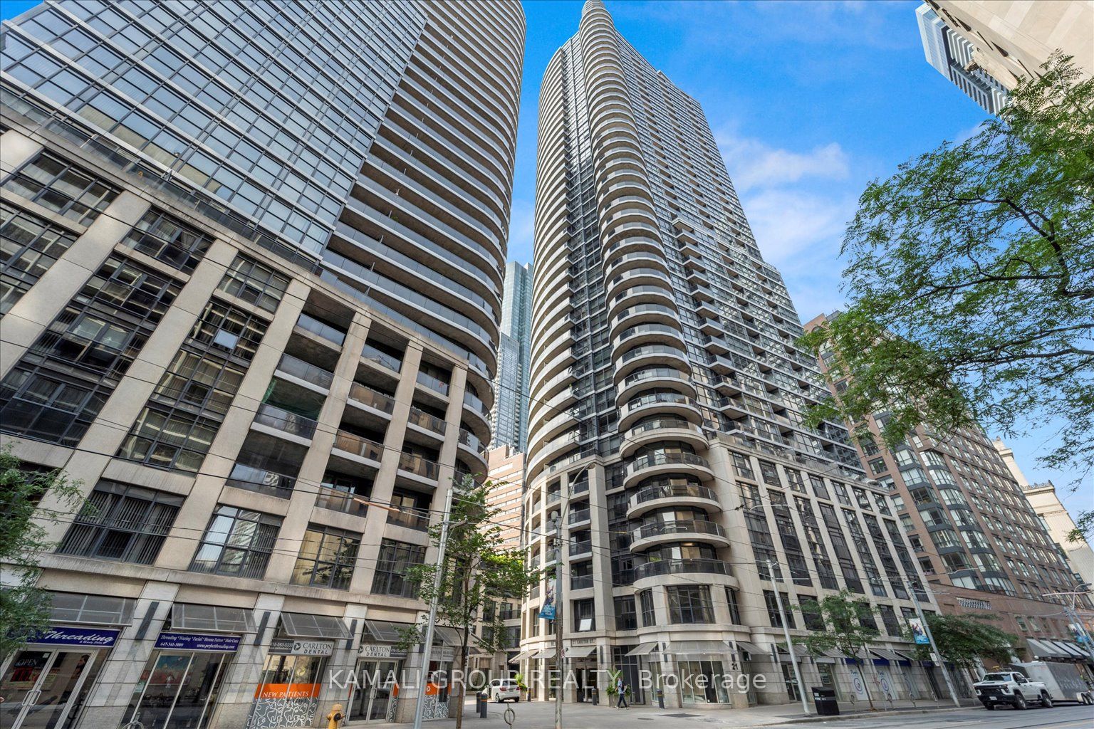21 Carlton St, #1201