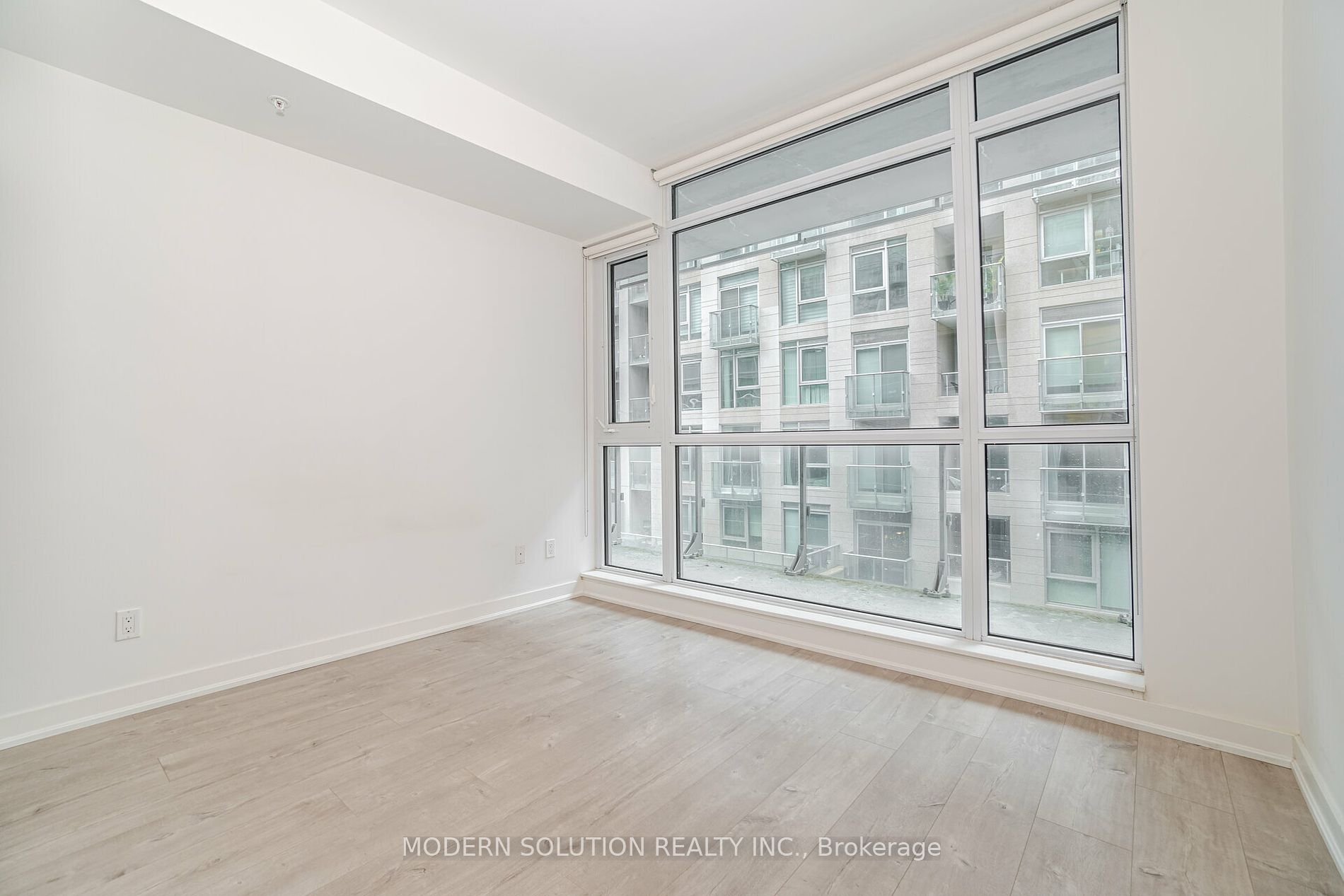 30 Nelson St, #410