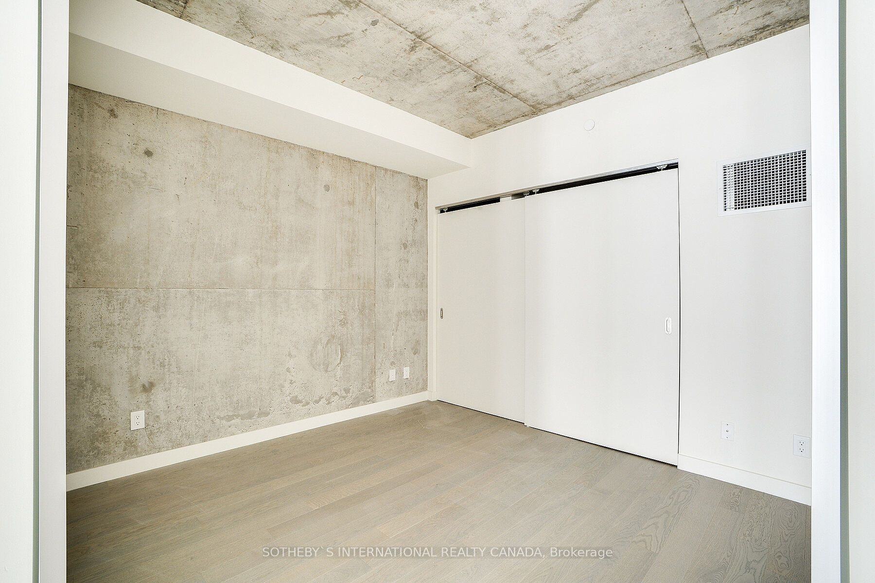 111 Bathurst St, #1007