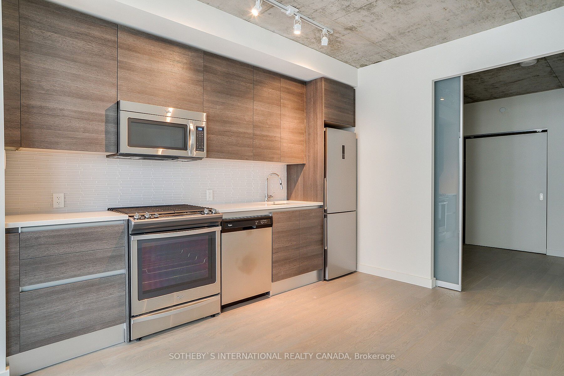 111 Bathurst St, #1007