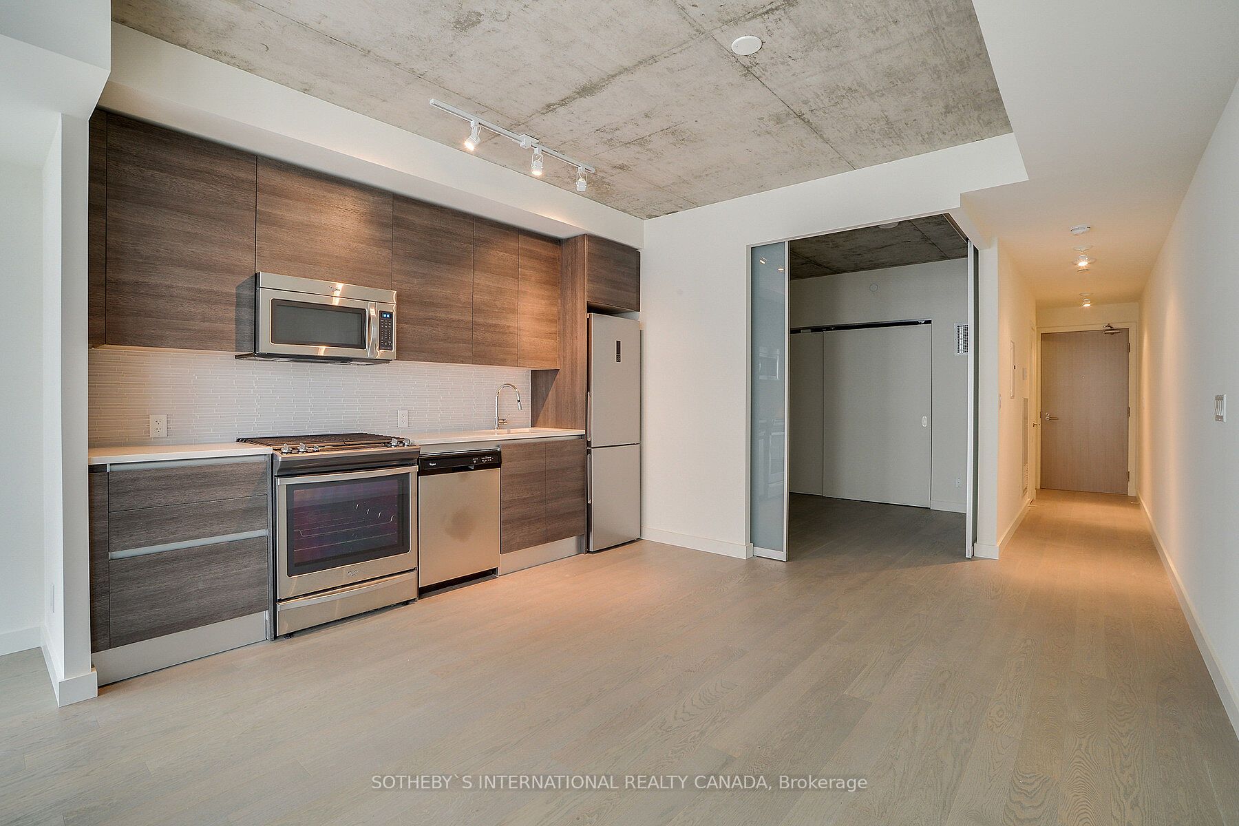 111 Bathurst St, #1007