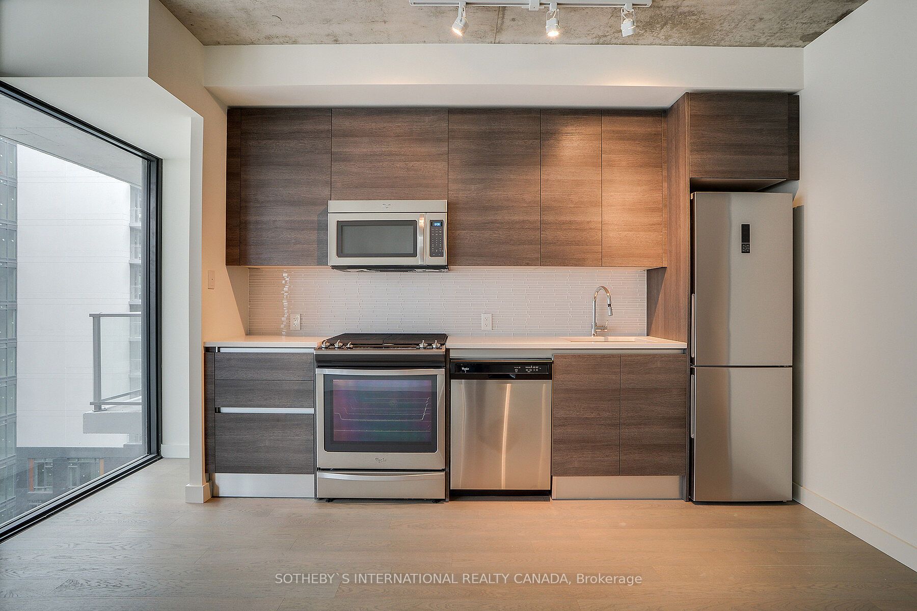 111 Bathurst St, #1007