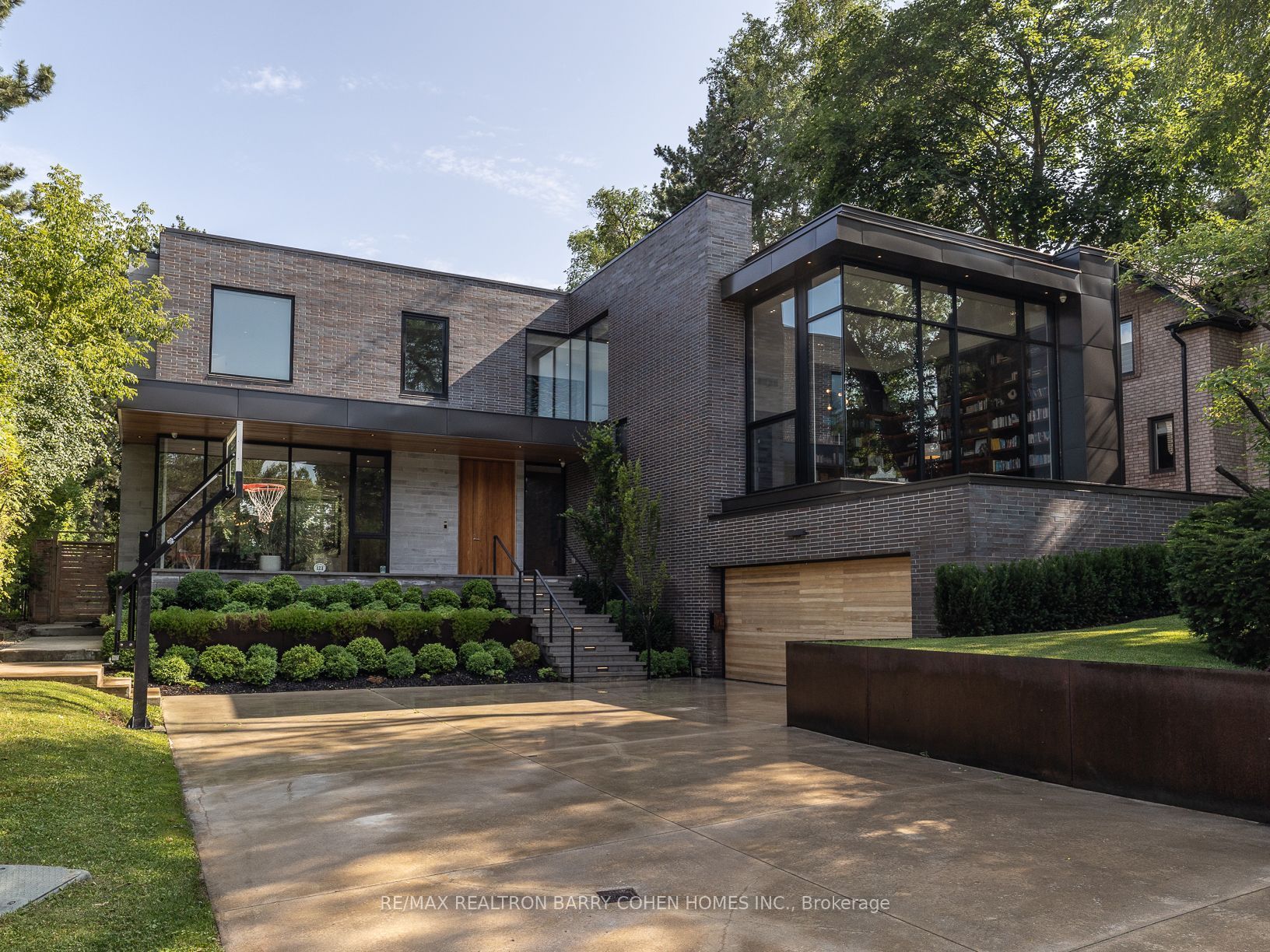 123 Forest Heights Boulevard