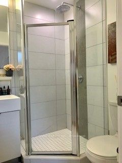28 Avondale Avenue, #101