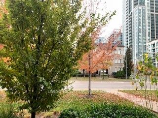 28 Avondale Avenue, #101