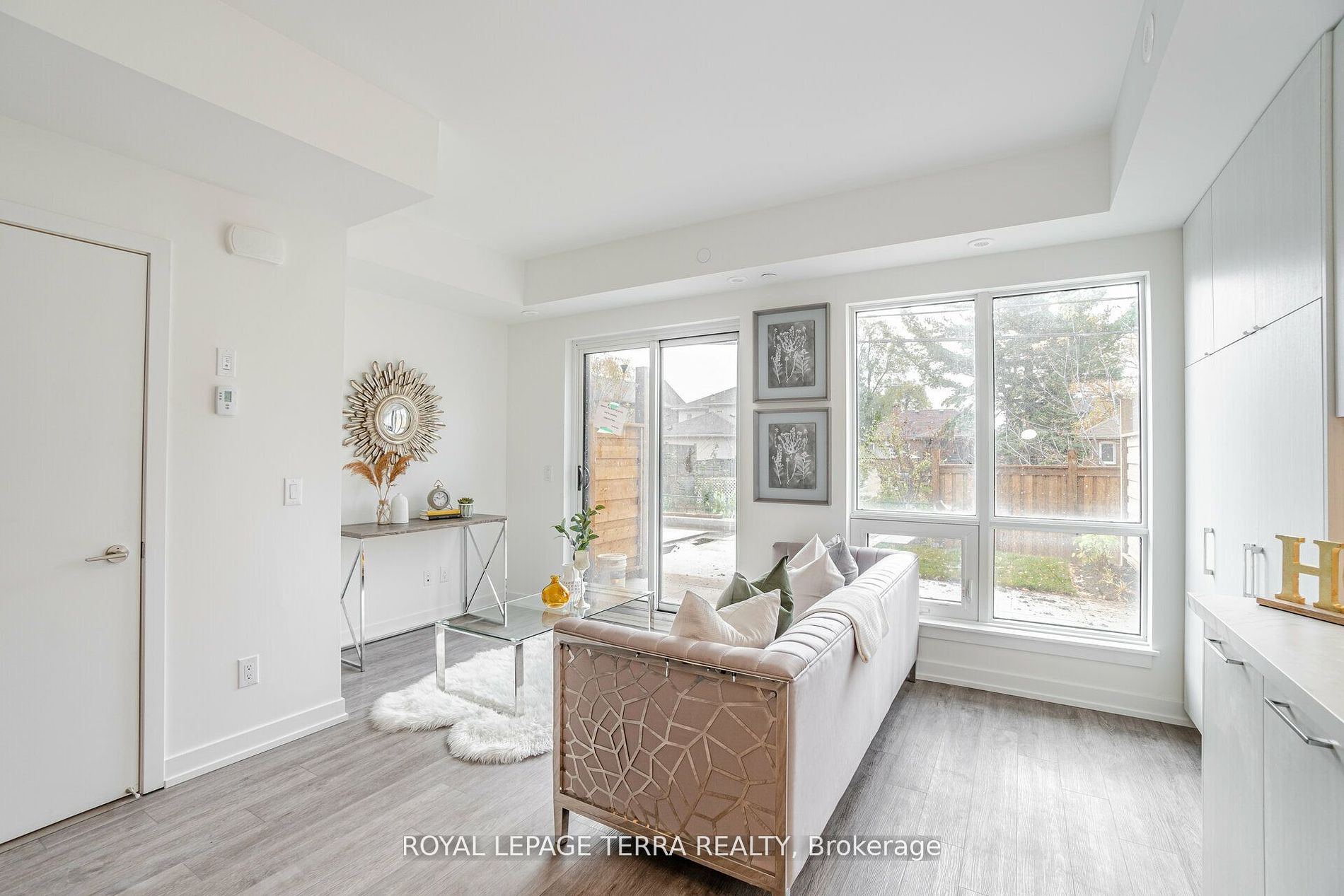 871 Sheppard Ave W, #28