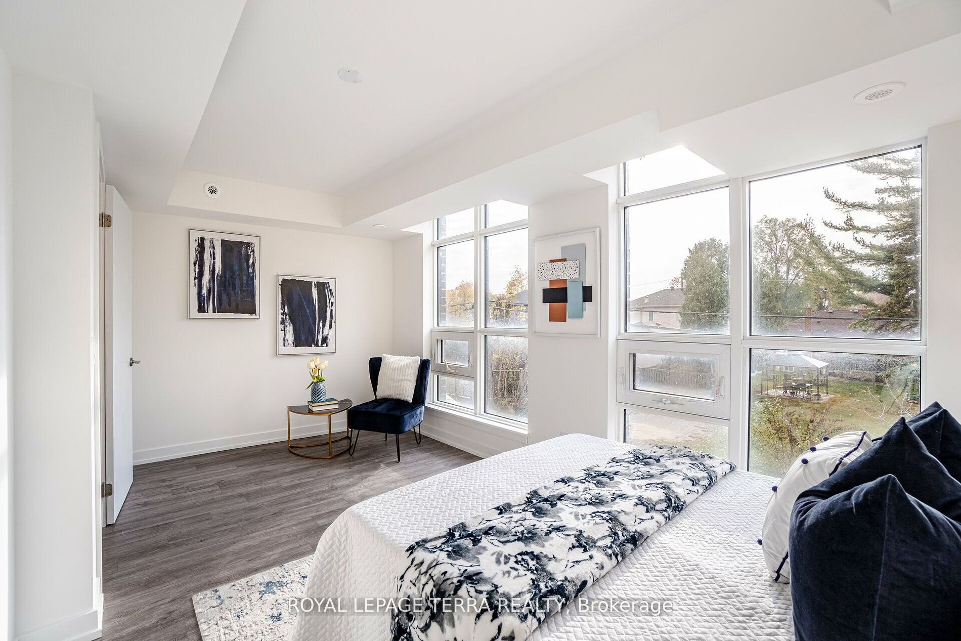 871 Sheppard Ave W, #28