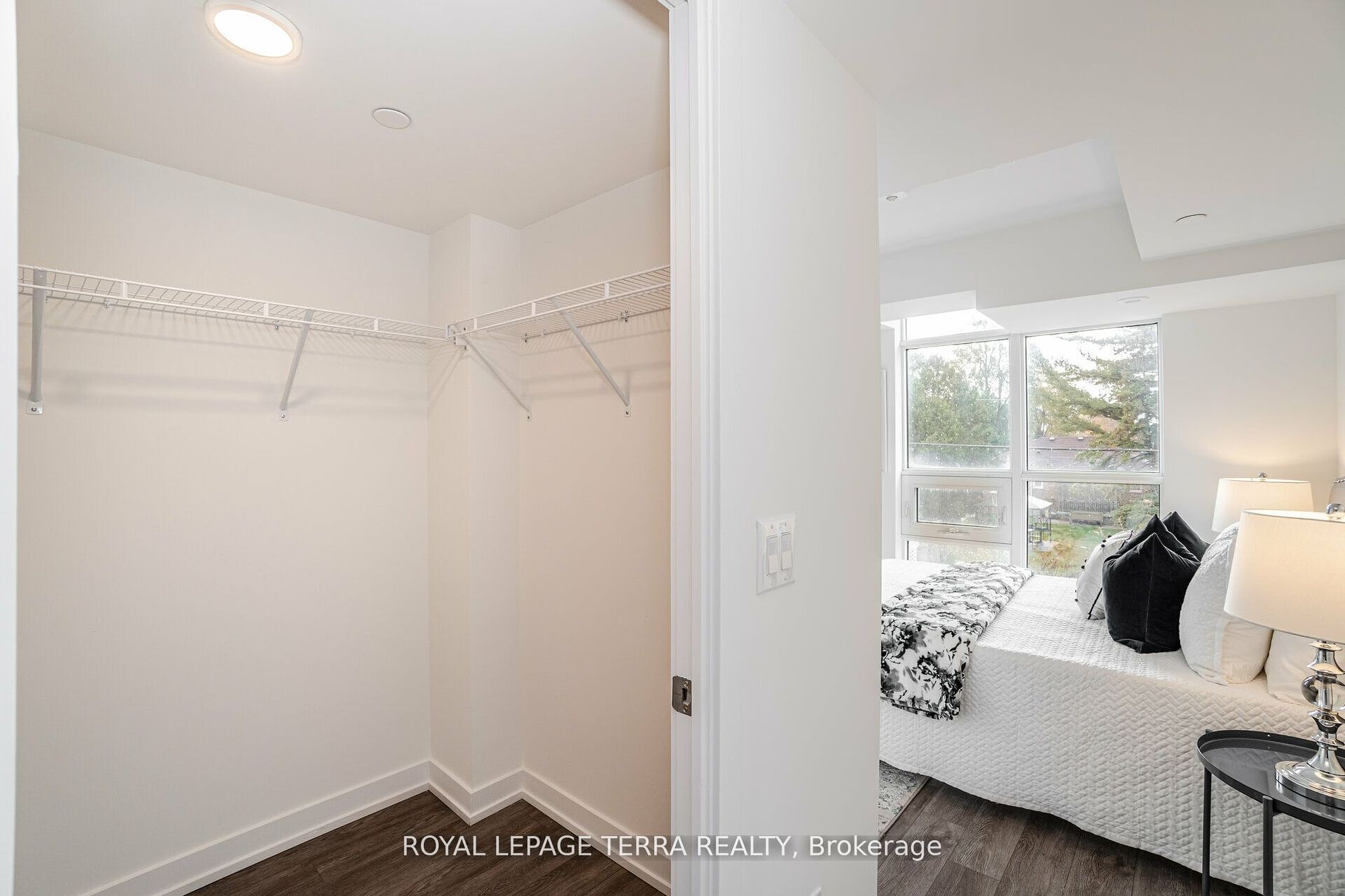 871 Sheppard Ave W, #28