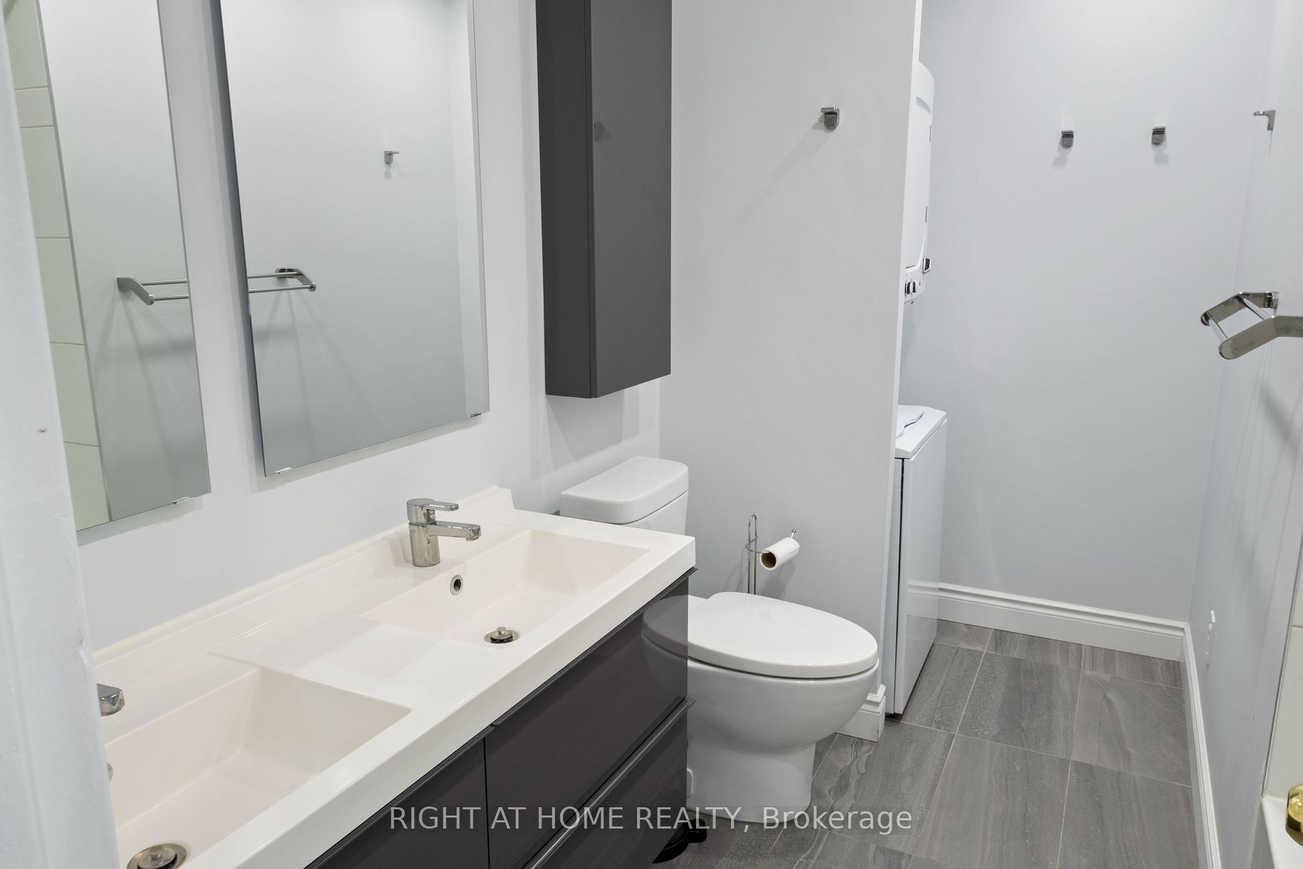 65 Regatta Crescent, #Main