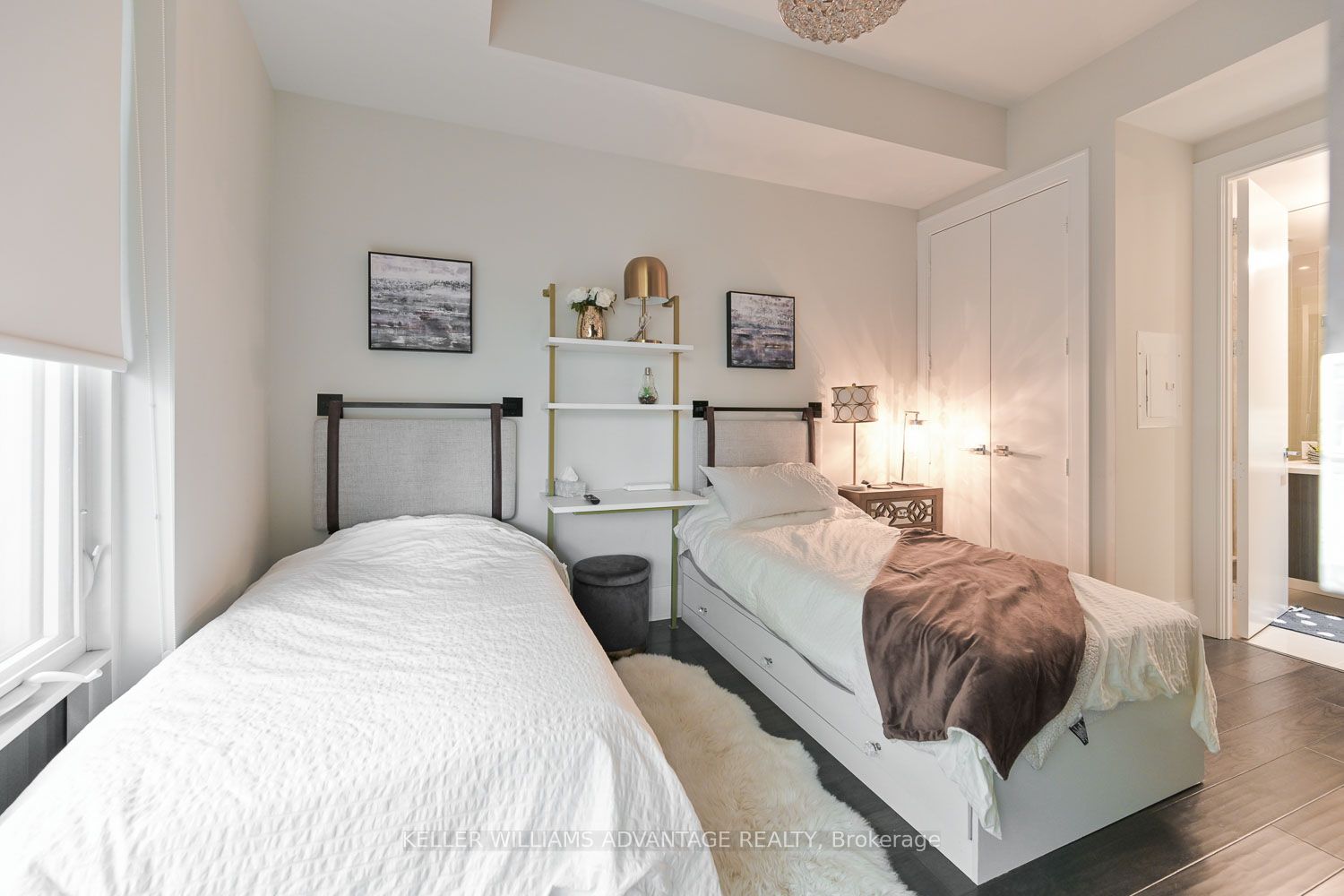 29 Queens Quay E, #616