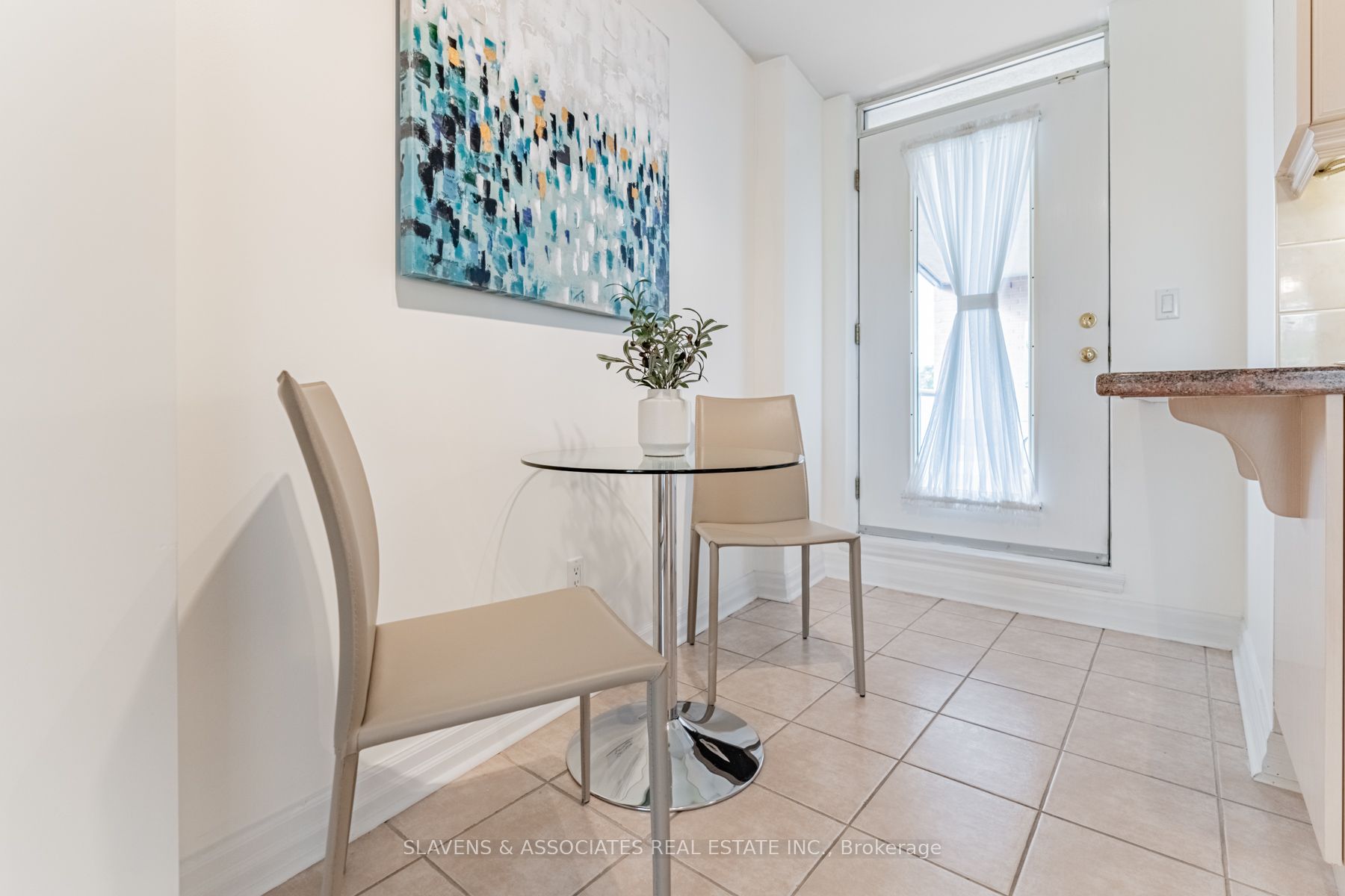2727 Yonge Street, #604