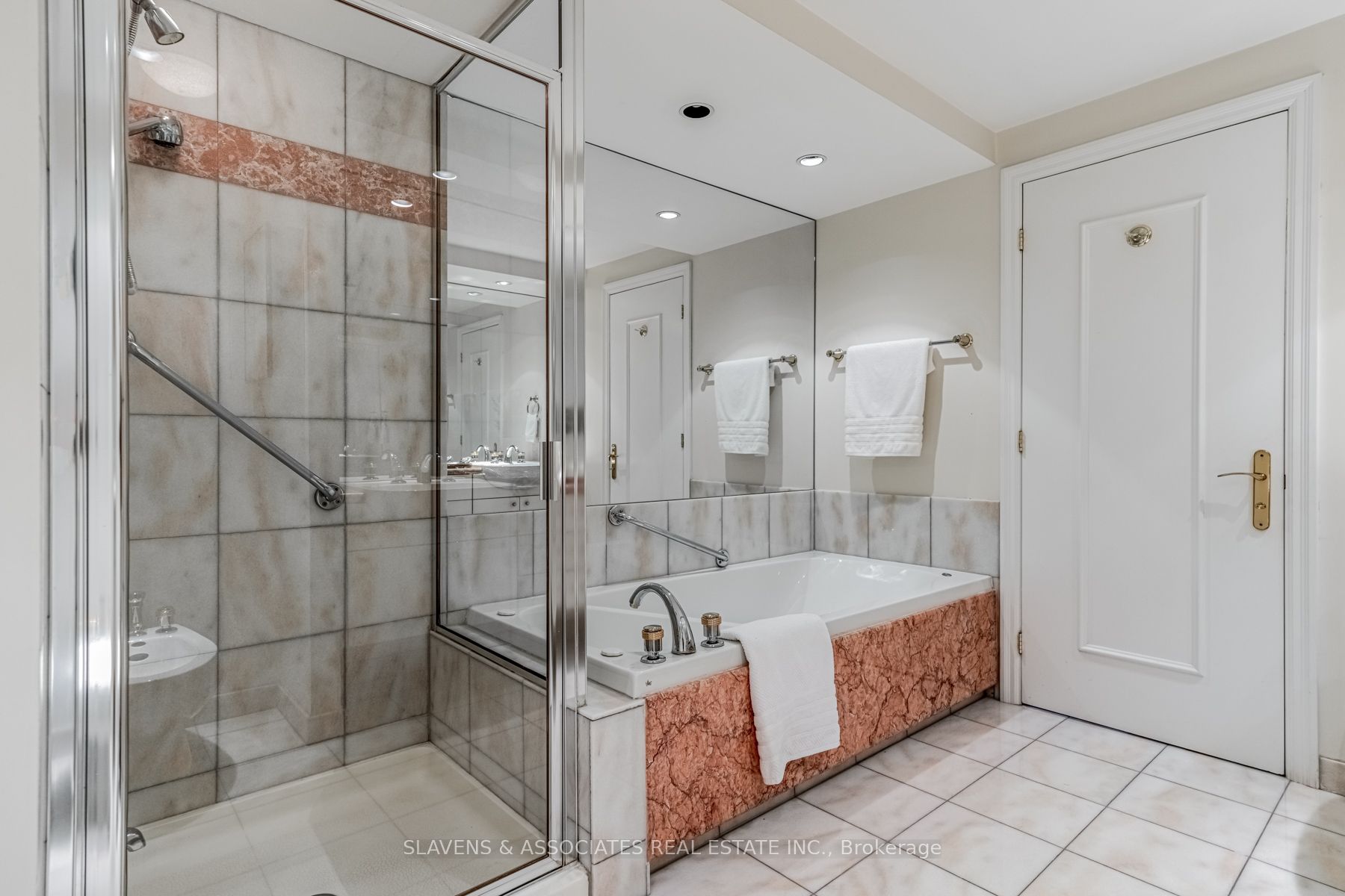 2727 Yonge Street, #604