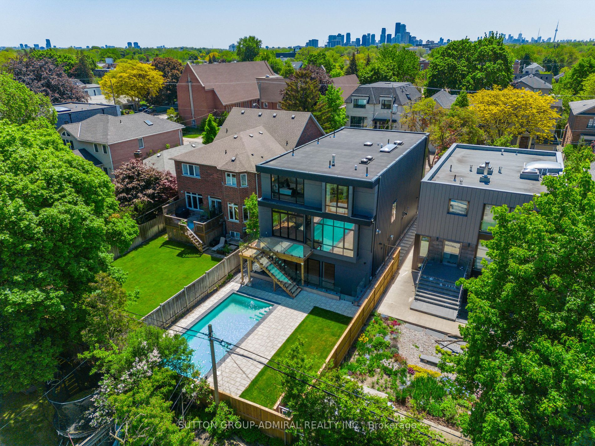 70 Dunblaine Avenue