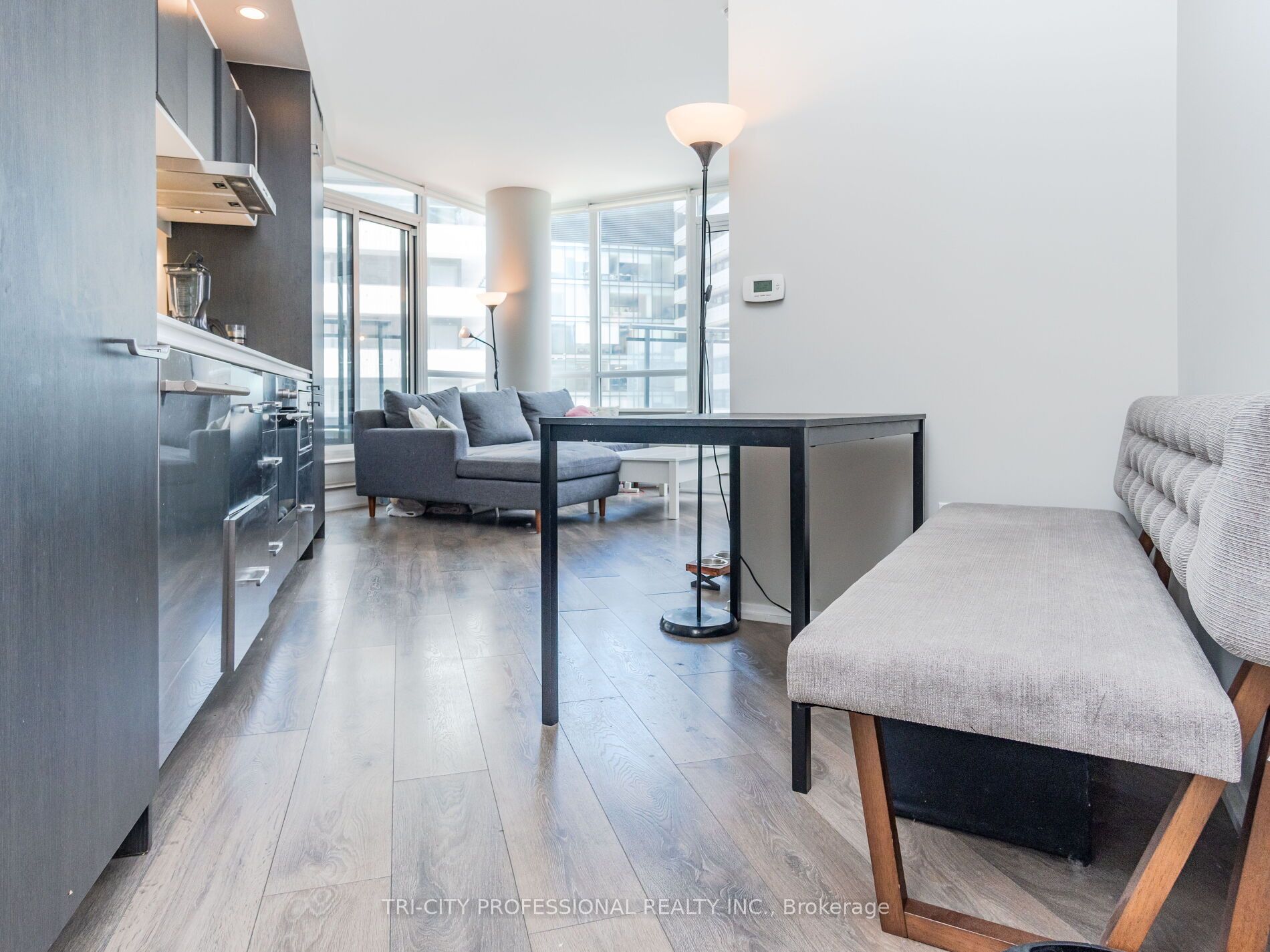 45 Charles St E, #709