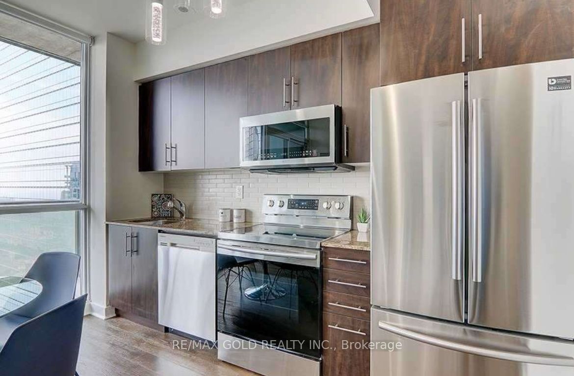 55 Bremner Boulevard #2811