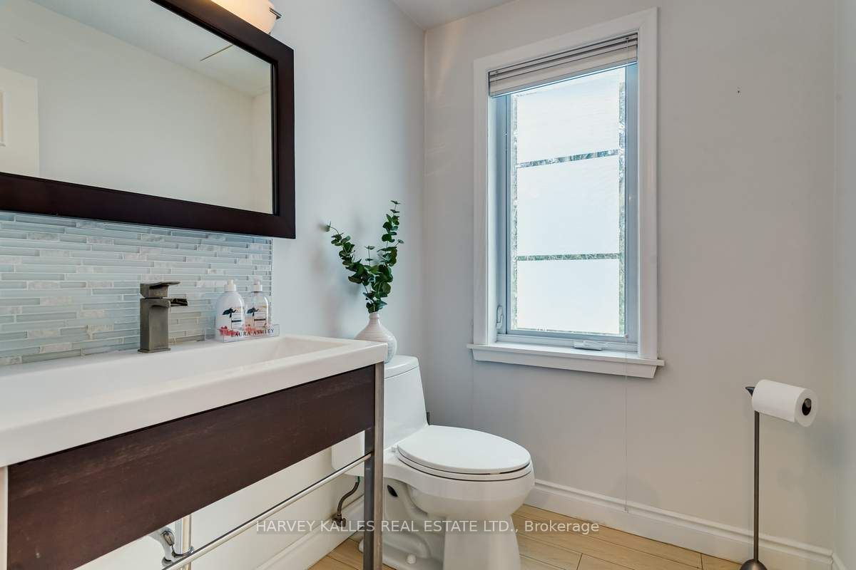 11 Saguenay Ave