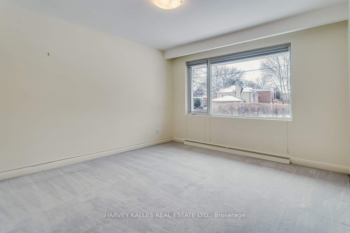 11 Saguenay Ave
