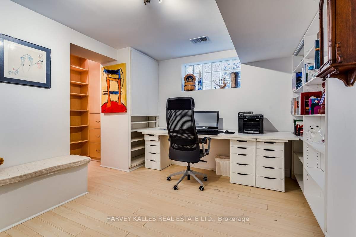 11 Saguenay Ave