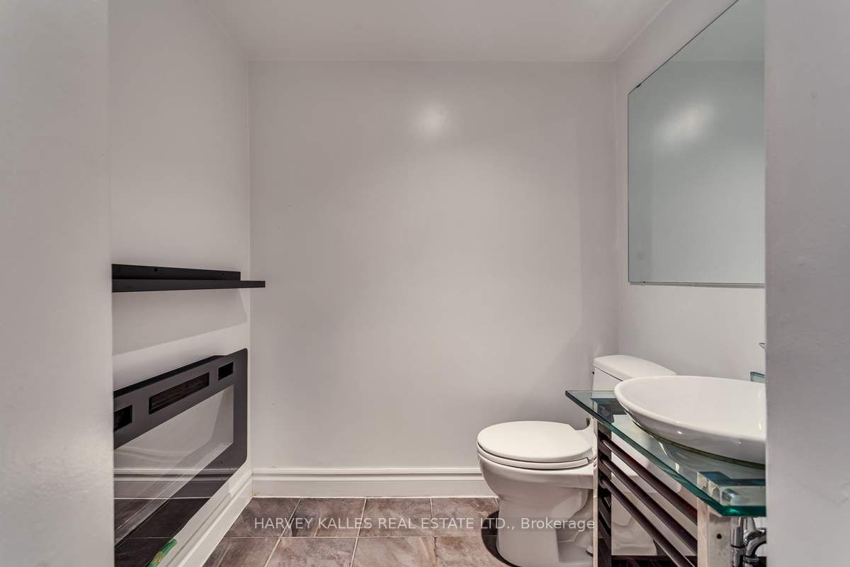 11 Saguenay Ave