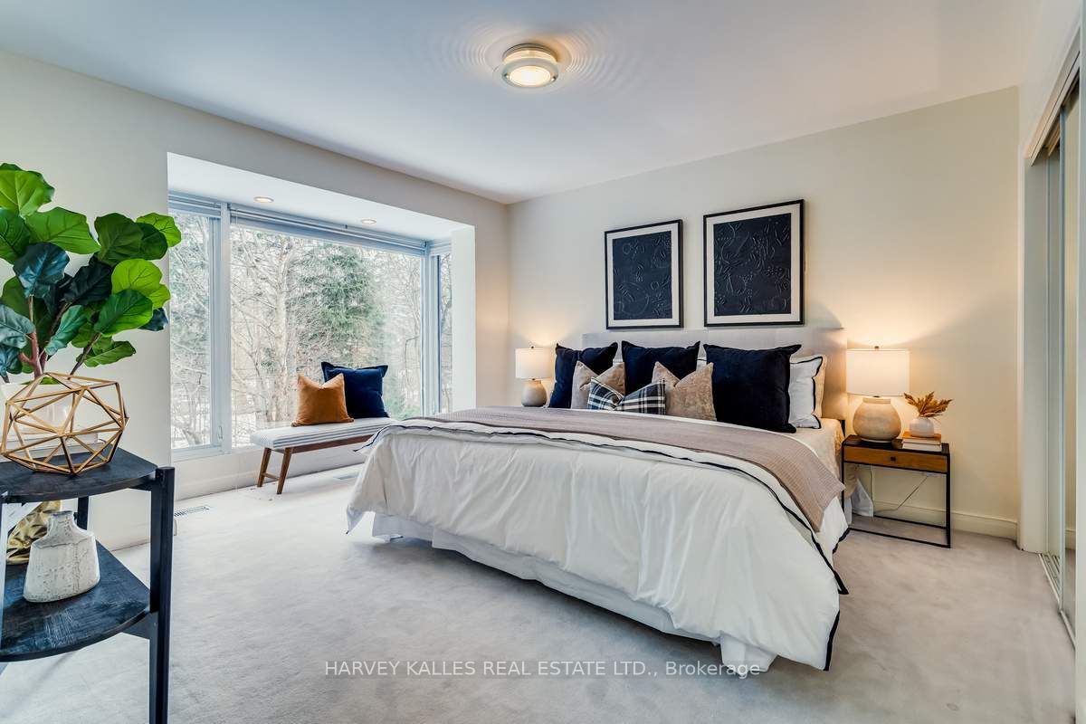 11 Saguenay Ave