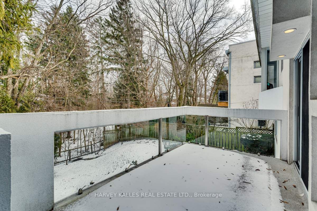 11 Saguenay Ave