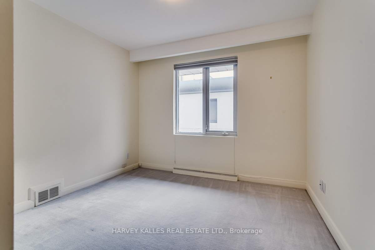 11 Saguenay Ave