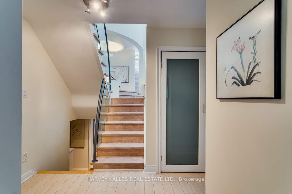 11 Saguenay Ave