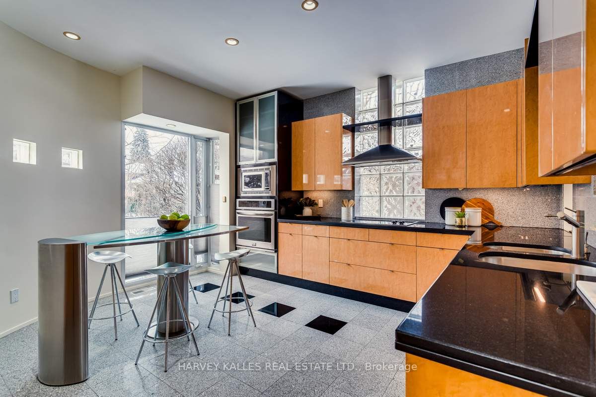 11 Saguenay Ave